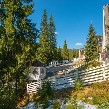 Nyaraló Freeman-4a 4місний з кухнею, терасою, грилем - на увесь перший поверх котеджу