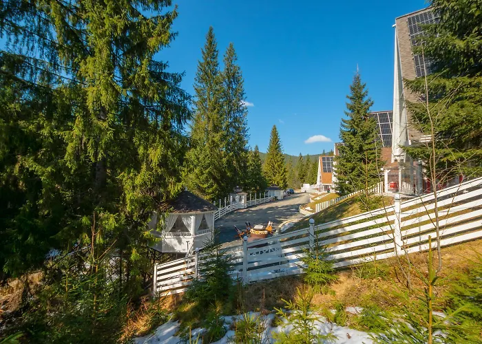 Nyaraló Freeman-4a 4місний з кухнею, терасою, грилем - на увесь перший поверх котеджу