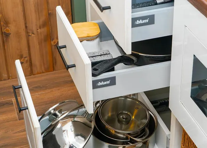 Freeman-4a 4місний з кухнею, терасою, грилем - на увесь перший поверх котеджу Nyaraló *