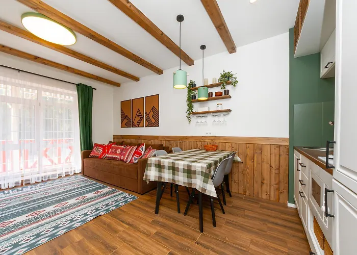 Nyaraló Freeman-4a 4місний з кухнею, терасою, грилем - на увесь перший поверх котеджу *