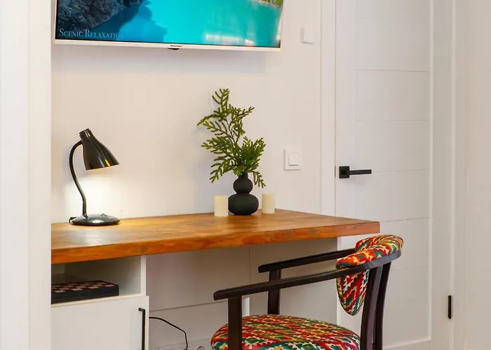 Freeman-4a 4місний з кухнею, терасою, грилем - на увесь перший поверх котеджу Nyaraló Bukovel