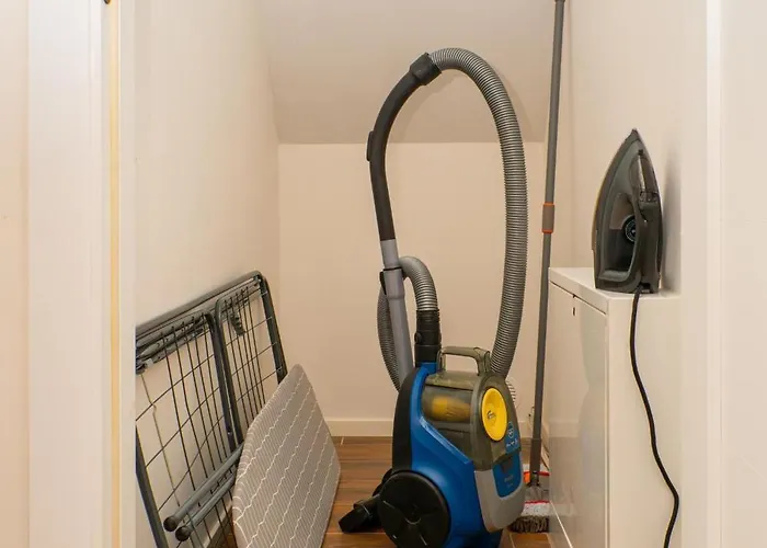 Freeman-4a 4місний з кухнею, терасою, грилем - на увесь перший поверх котеджу