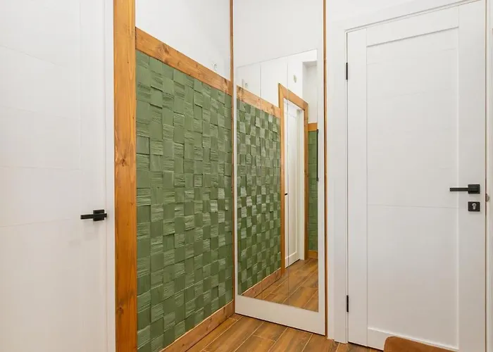 Freeman-4a 4місний з кухнею, терасою, грилем - на увесь перший поверх котеджу *